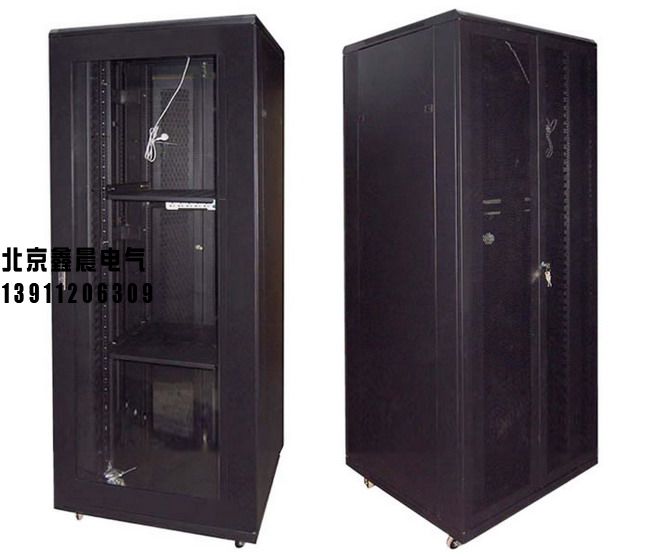XC加寬服務(wù)器機(jī)柜。4.jpg